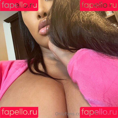 Moriah Mills Onlyfans Photo Gallery 