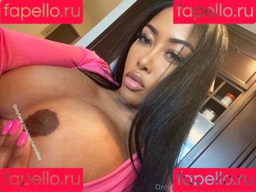 Moriah Mills Onlyfans Photo Gallery 
