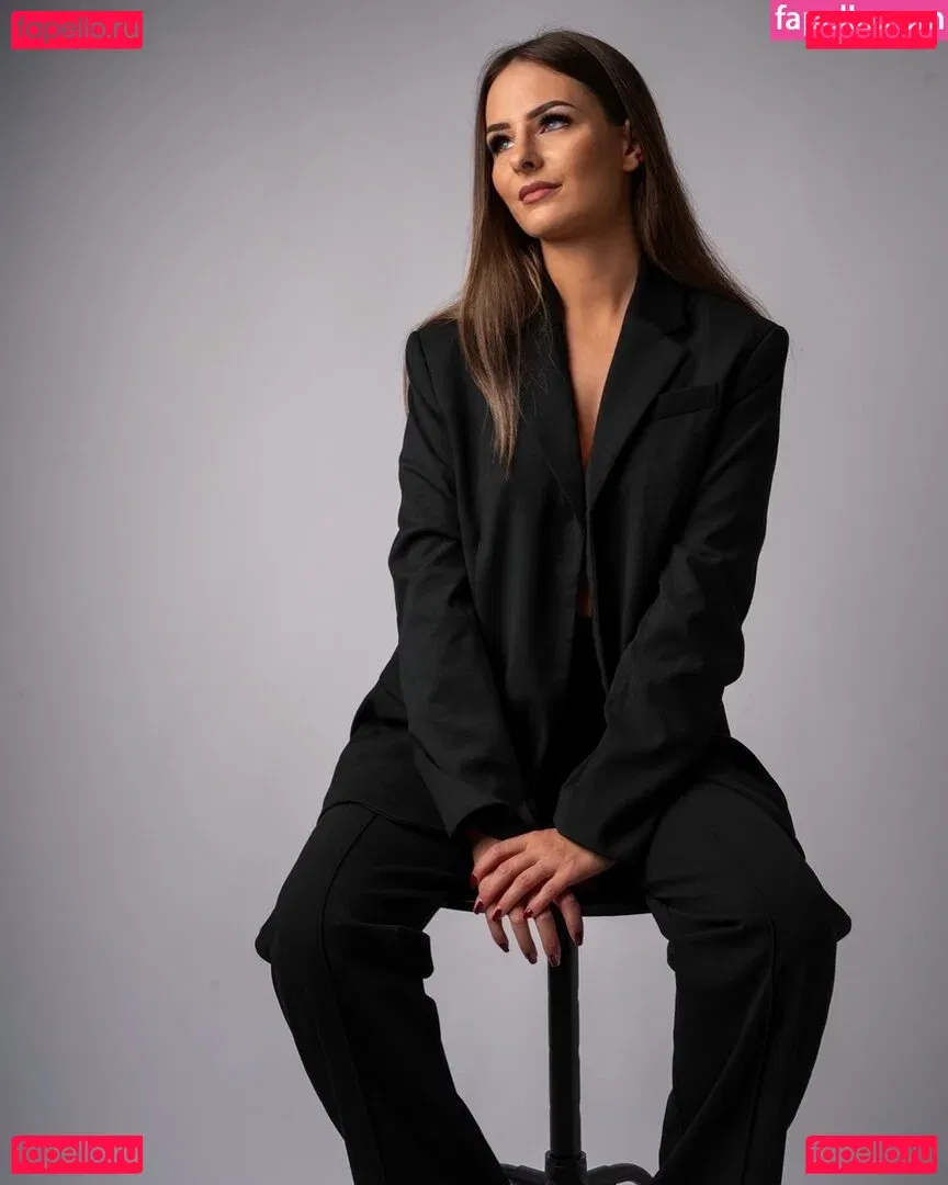 Julia Hofer Onlyfans Photo Gallery 