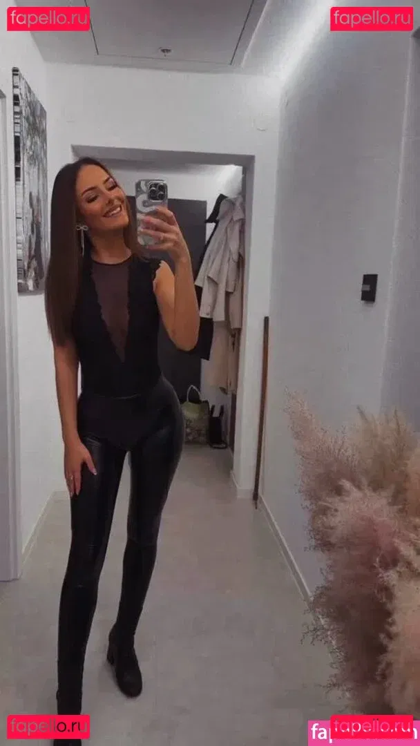 Julia Hofer Onlyfans Photo Gallery 