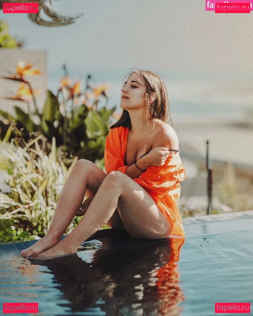 Apollinegrmz Onlyfans Photo Gallery 