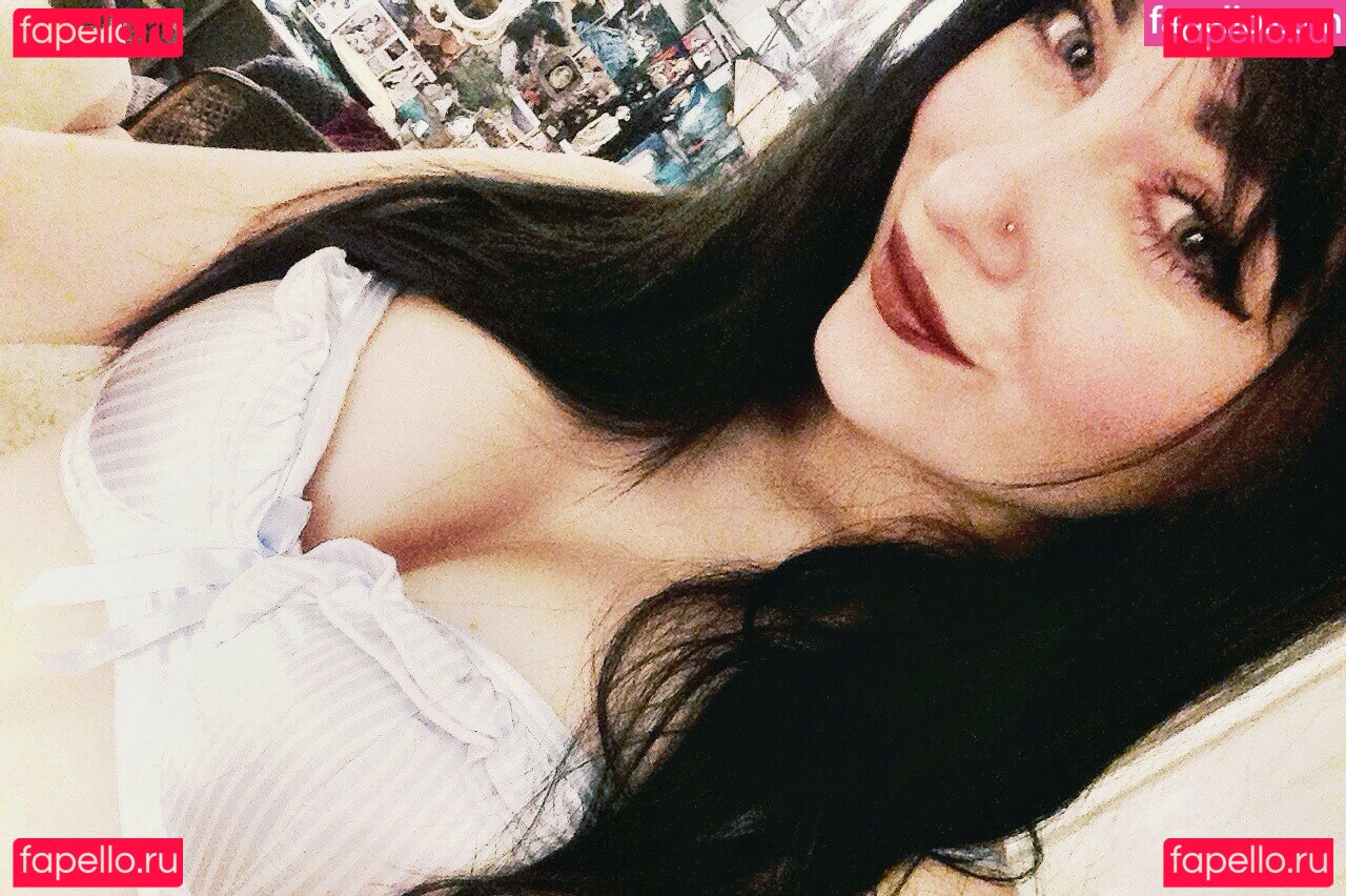 Elyse Summer / elysesummer / iamjusteh / theonlyelisesummer Onlyfans Photo Gallery 