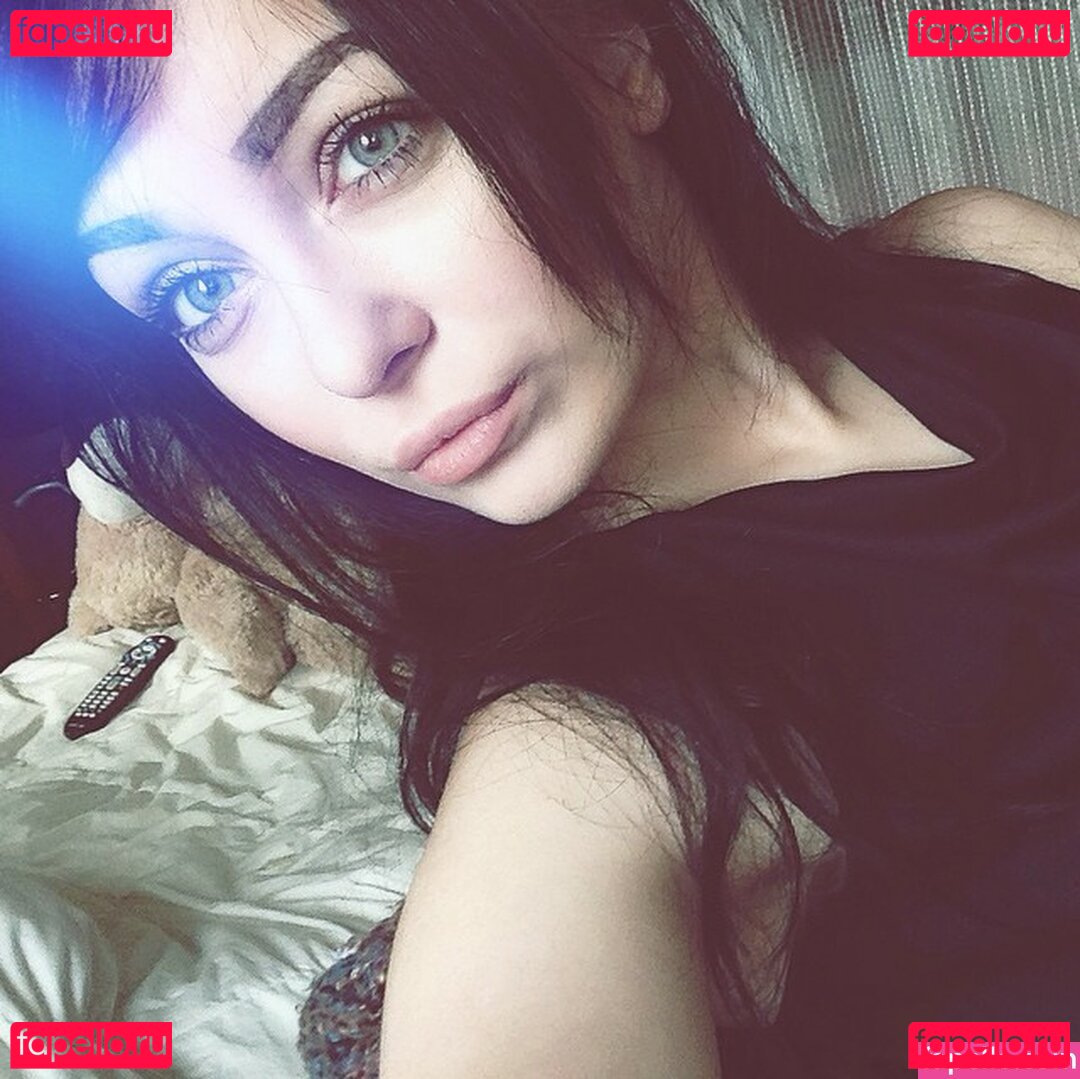 Elyse Summer / elysesummer / iamjusteh / theonlyelisesummer Onlyfans Photo Gallery 