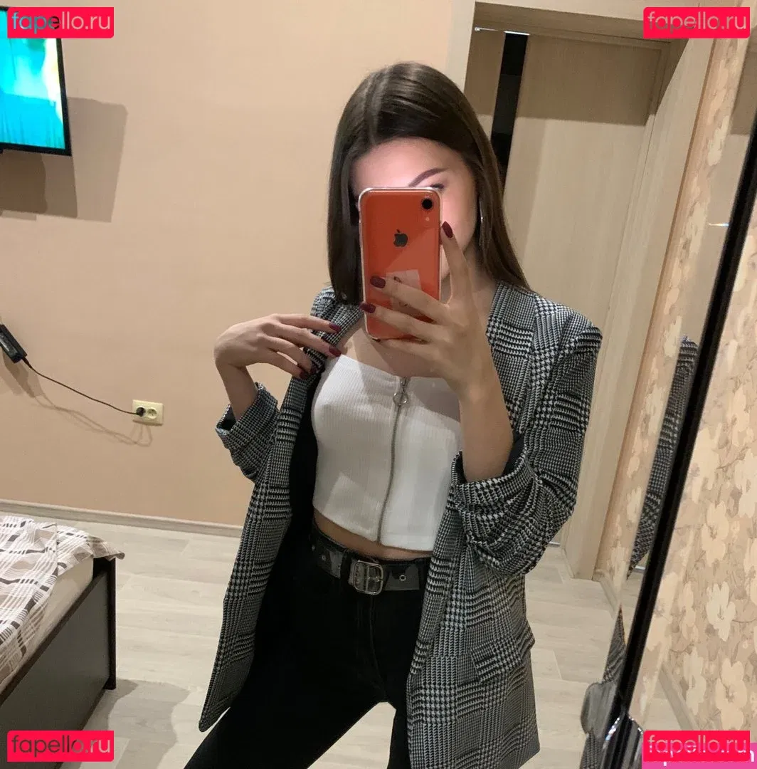 Velari Verbenko Onlyfans Photo Gallery 