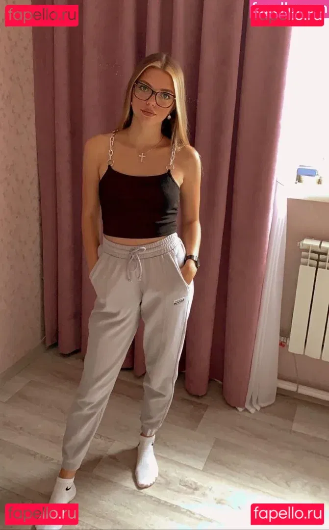 Velari Verbenko Onlyfans Photo Gallery 