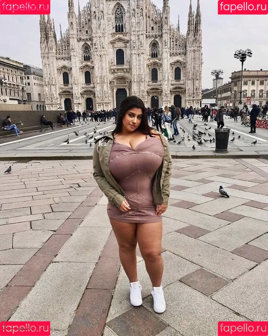 Yuval Onlyfans Photo Gallery 