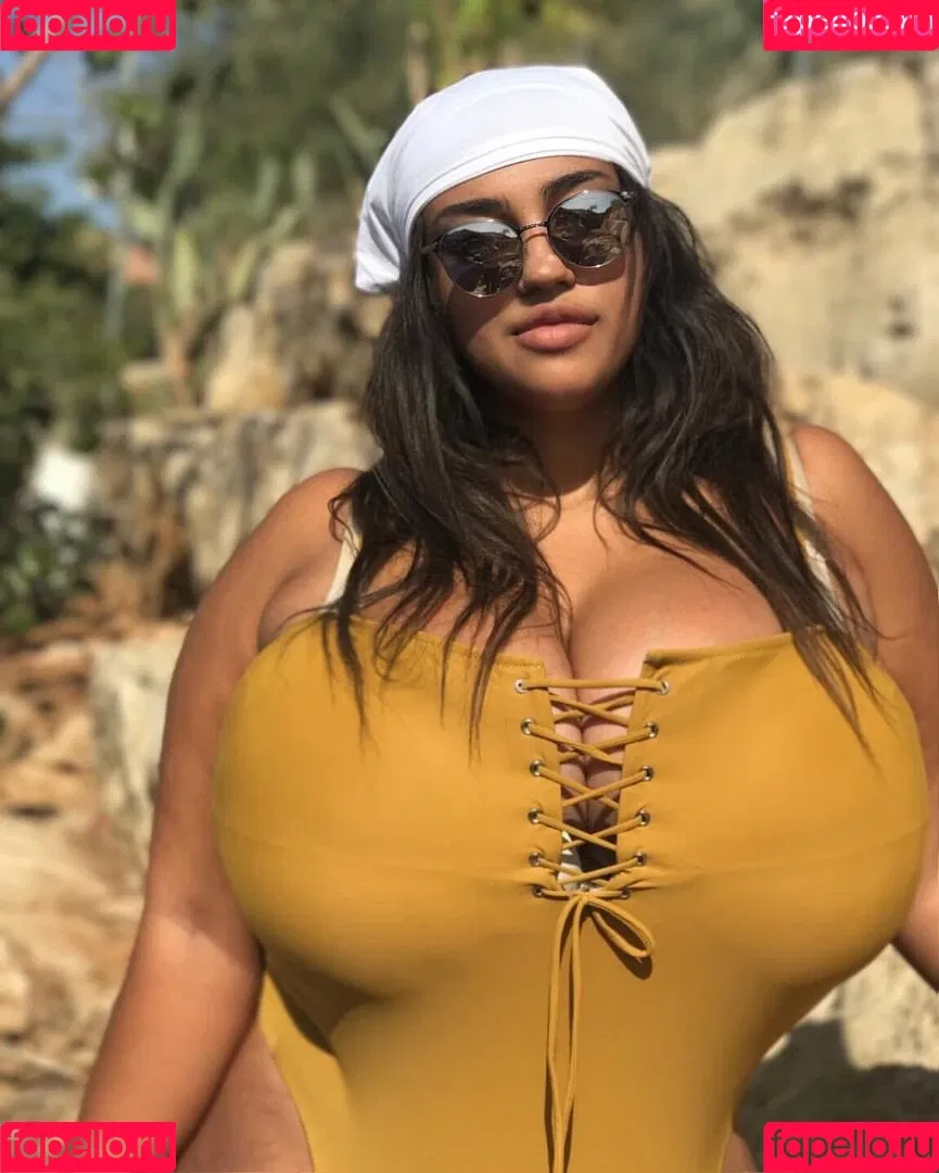 Yuval Onlyfans Photo Gallery 