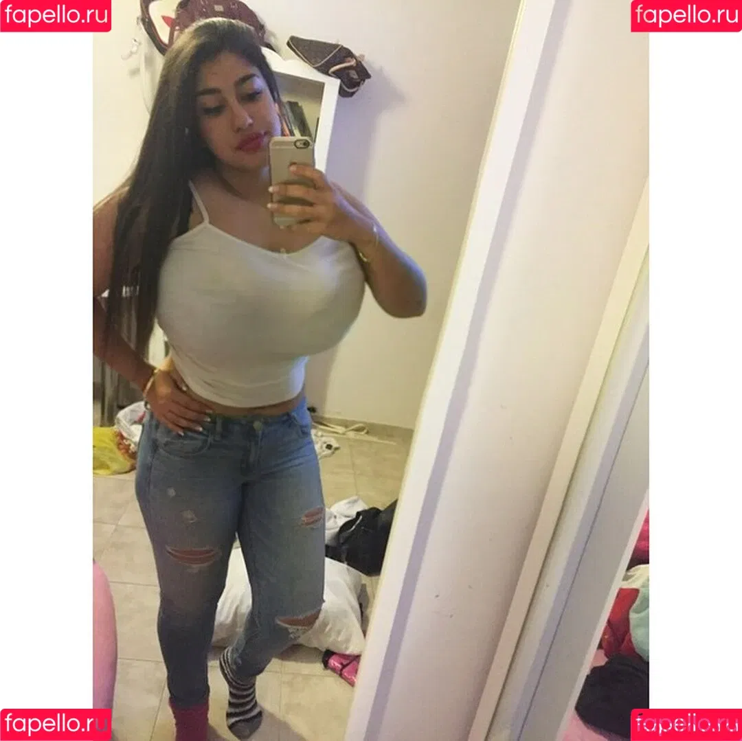 Yuval Onlyfans Photo Gallery 