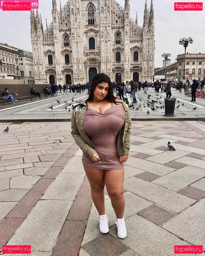 Yuval Onlyfans Photo Gallery 