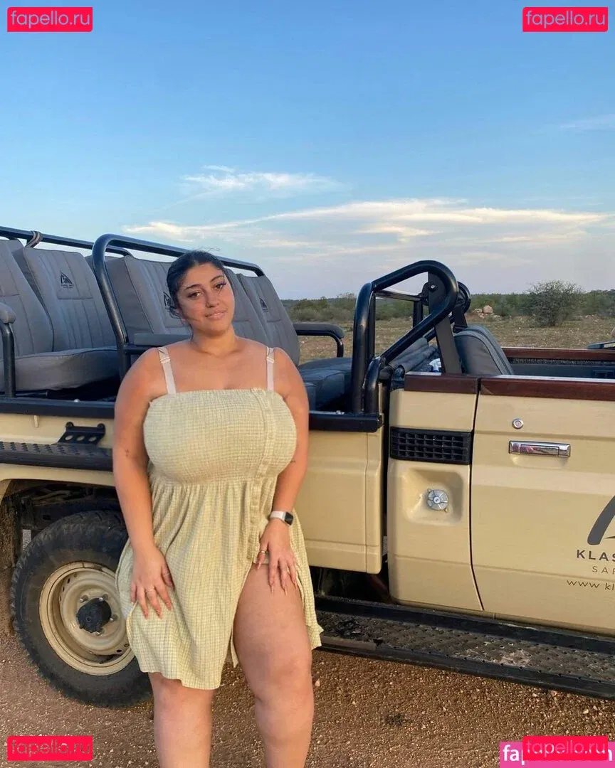 Yuval Onlyfans Photo Gallery 