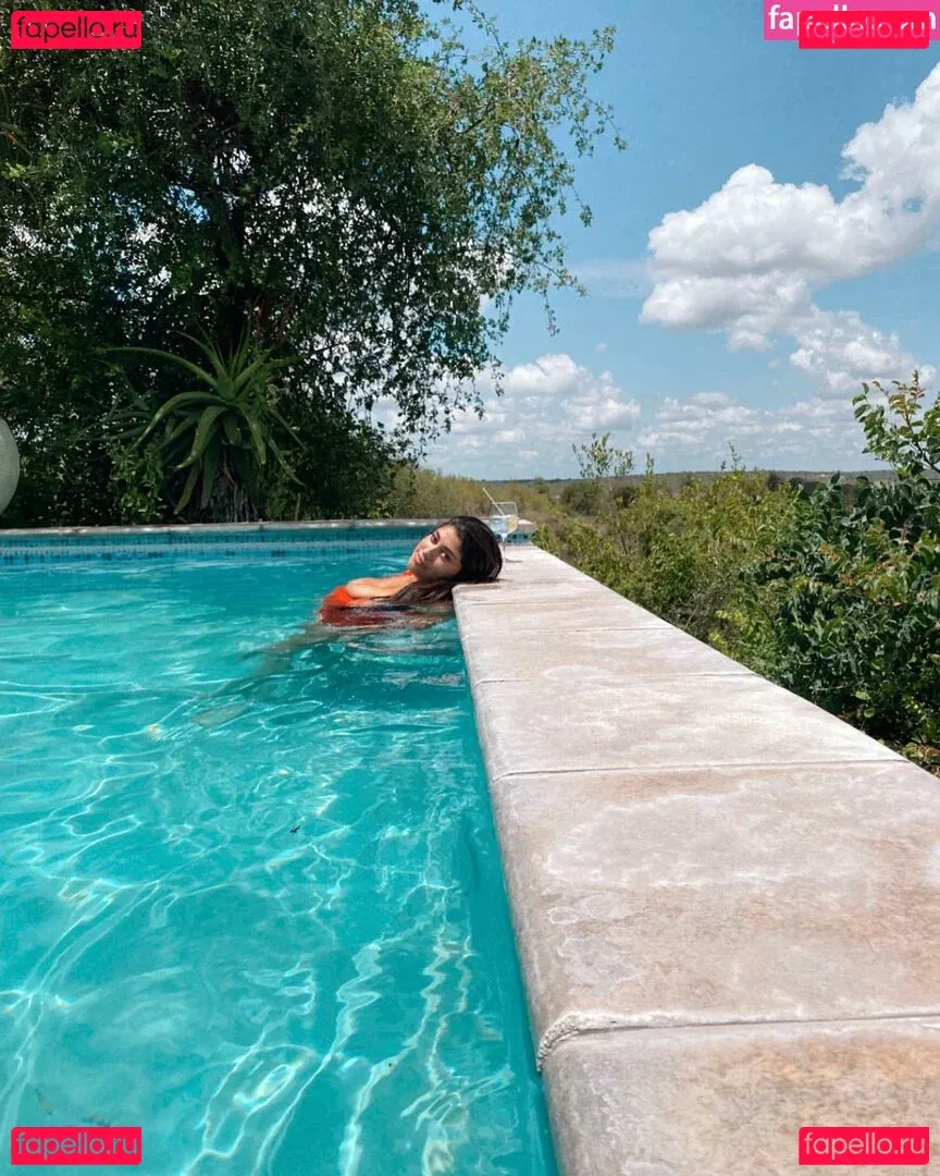 Yuval Onlyfans Photo Gallery 