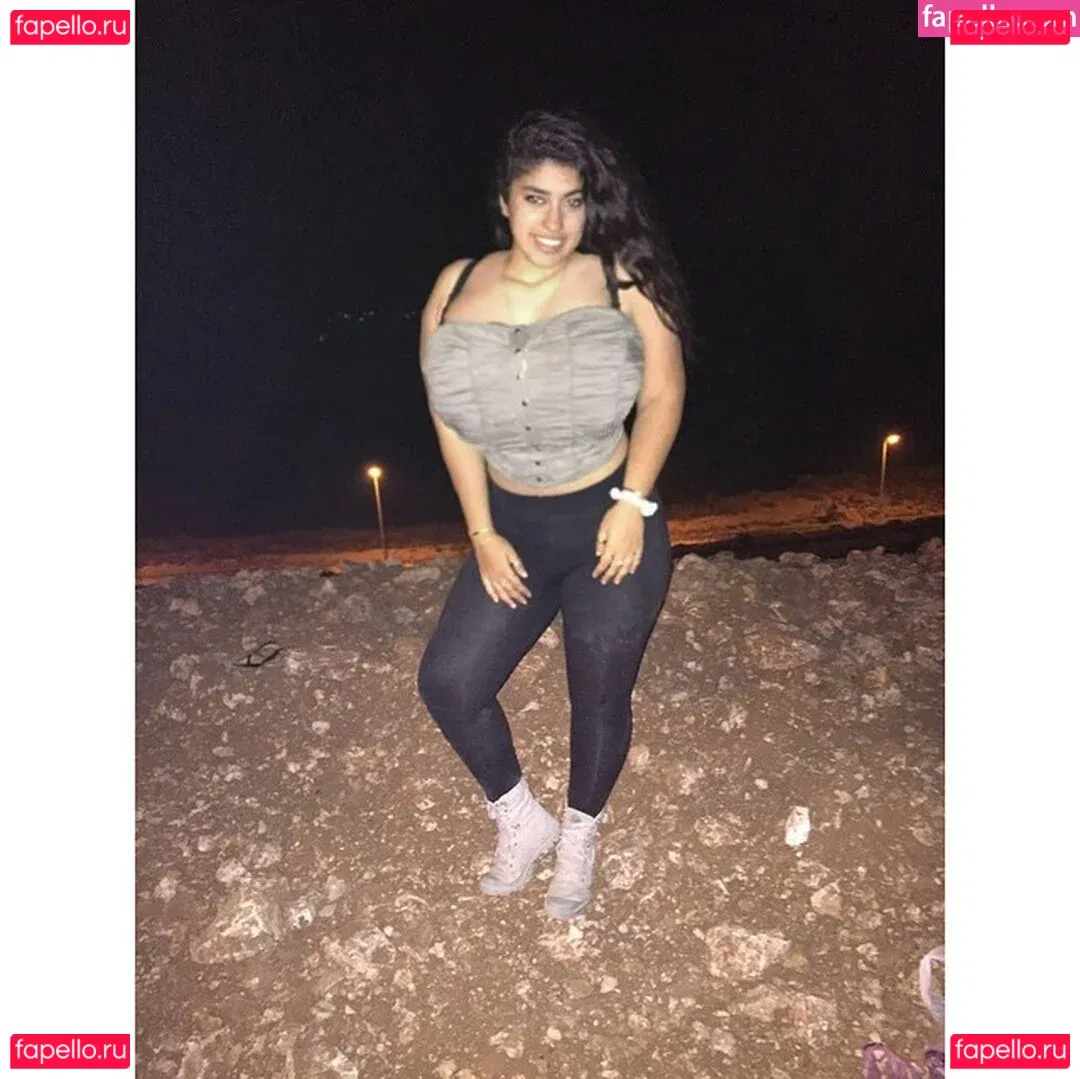 Yuval Onlyfans Photo Gallery 