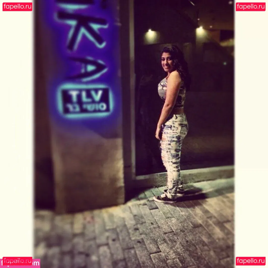 Yuval Onlyfans Photo Gallery 