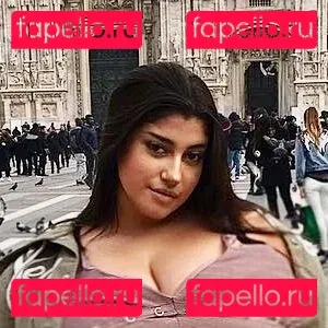 Yuval Onlyfans Photo Gallery 