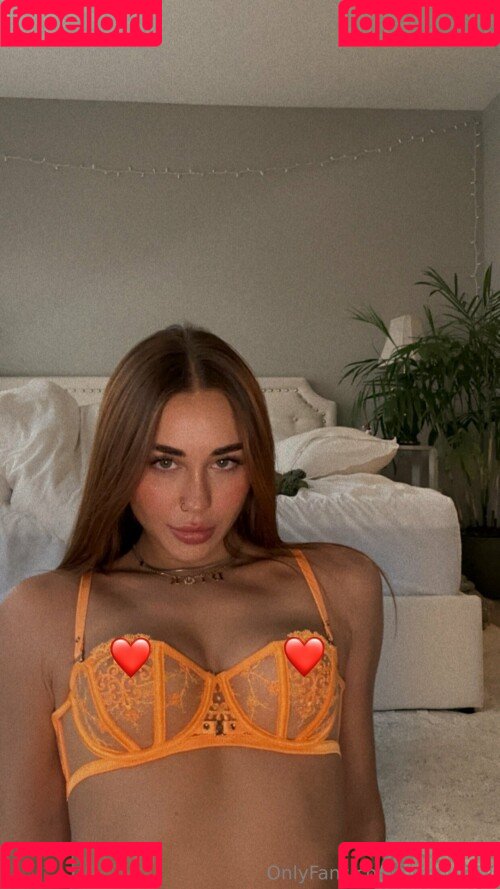 Mia Beyer Onlyfans Photo Gallery 