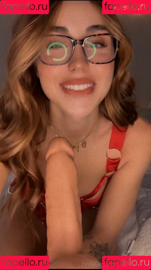 Mia Beyer Onlyfans Photo Gallery 