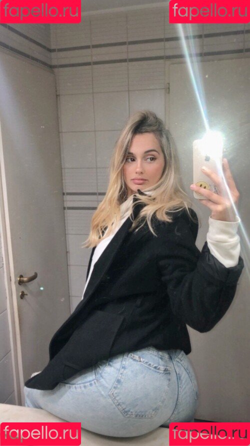 Cande Simoneit Nude Onlyfans Photo 5