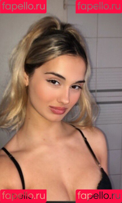 Cande Simoneit Nude Onlyfans Photo 40