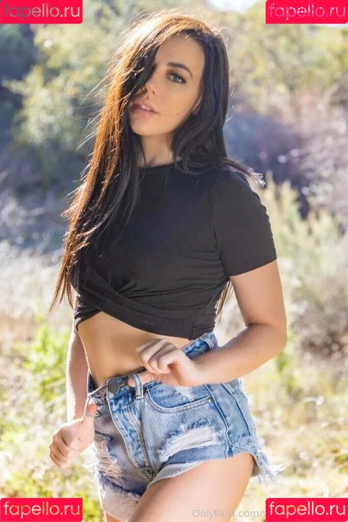 Whitney Wright Onlyfans Photo Gallery 