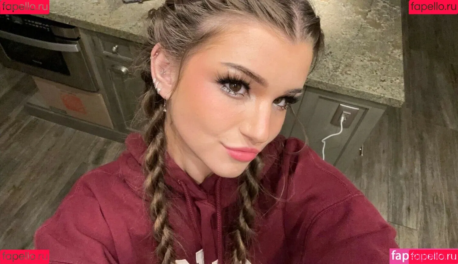 Brooke Monk Onlyfans Photo Gallery 