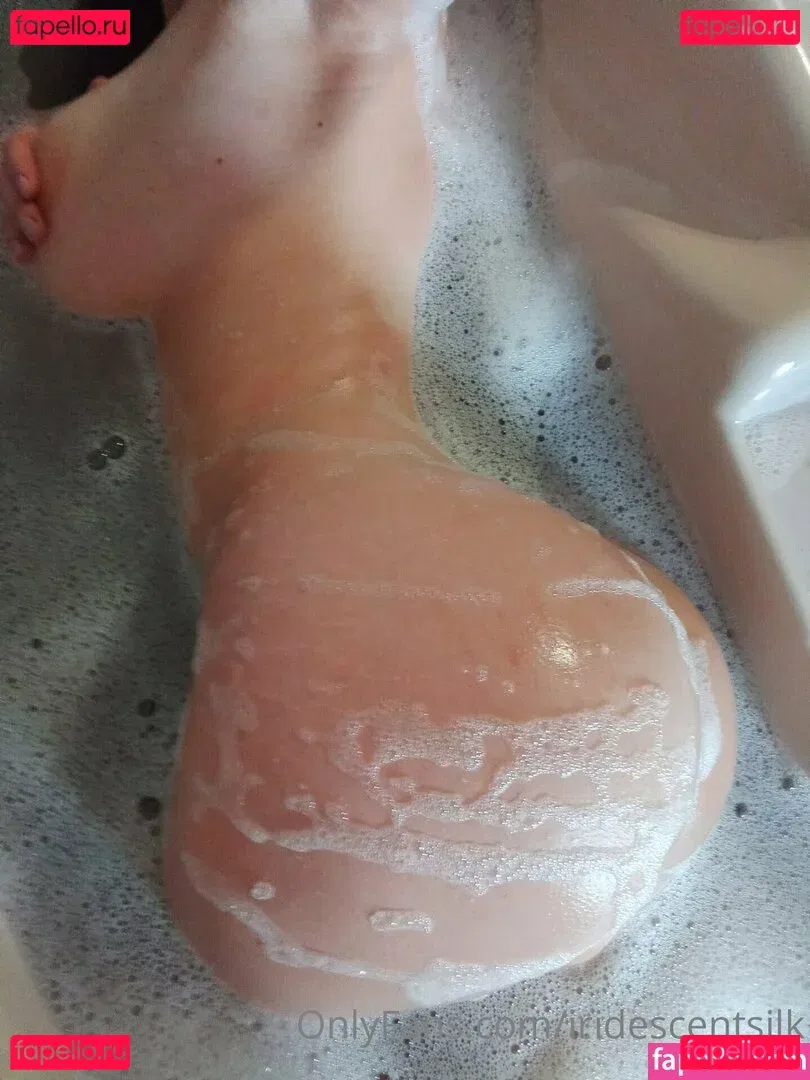 iridescentsilk Onlyfans Photo Gallery 