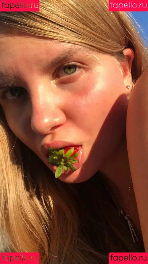 Elizabeth M Onlyfans Photo Gallery 
