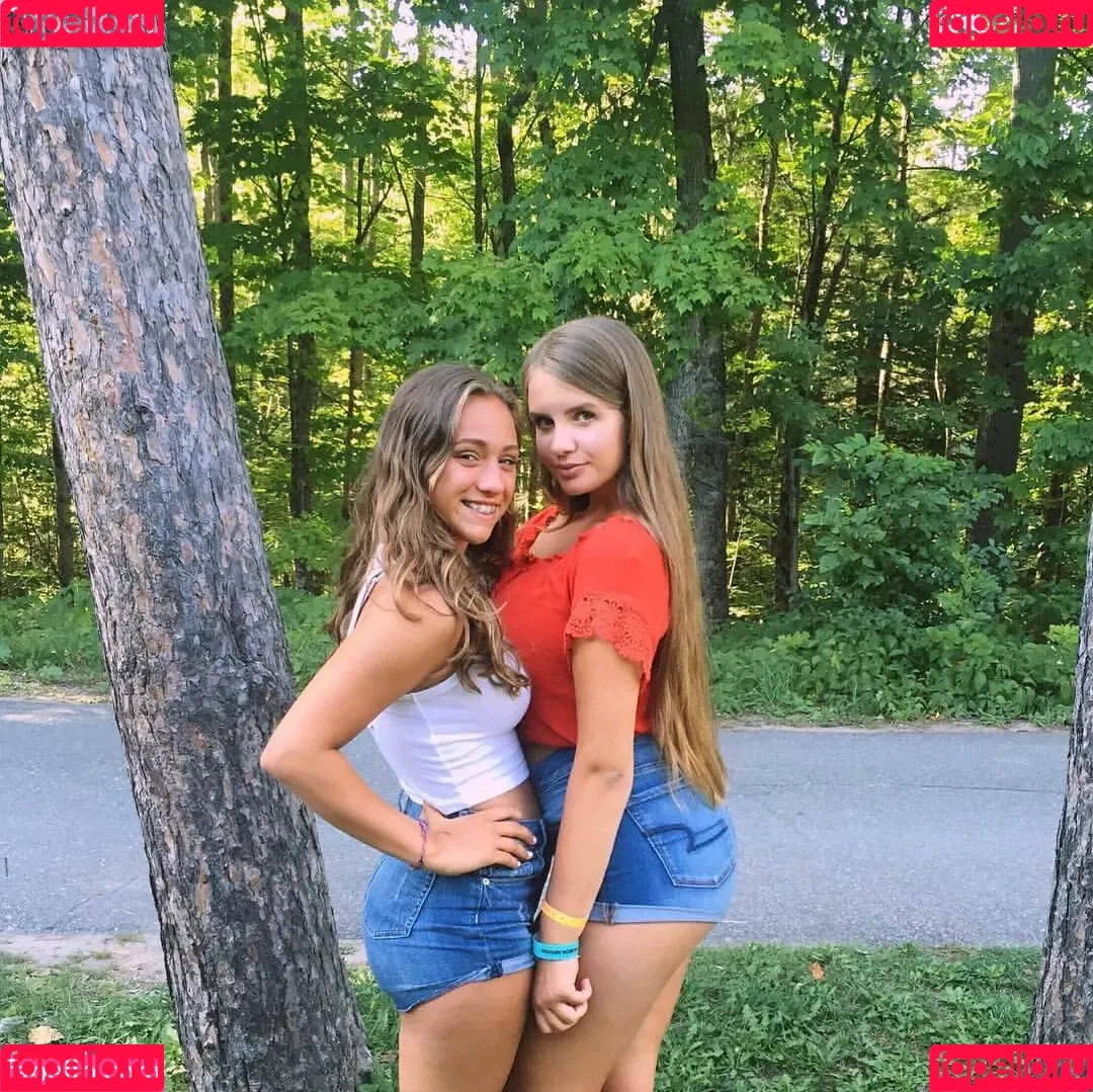 Elizabeth M Onlyfans Photo Gallery 