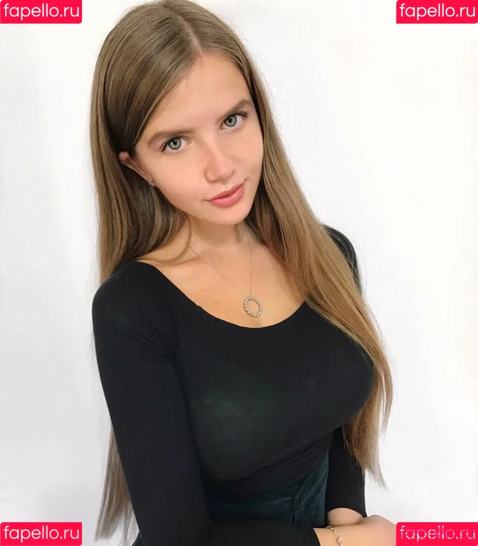 Elizabeth M Onlyfans Photo Gallery 