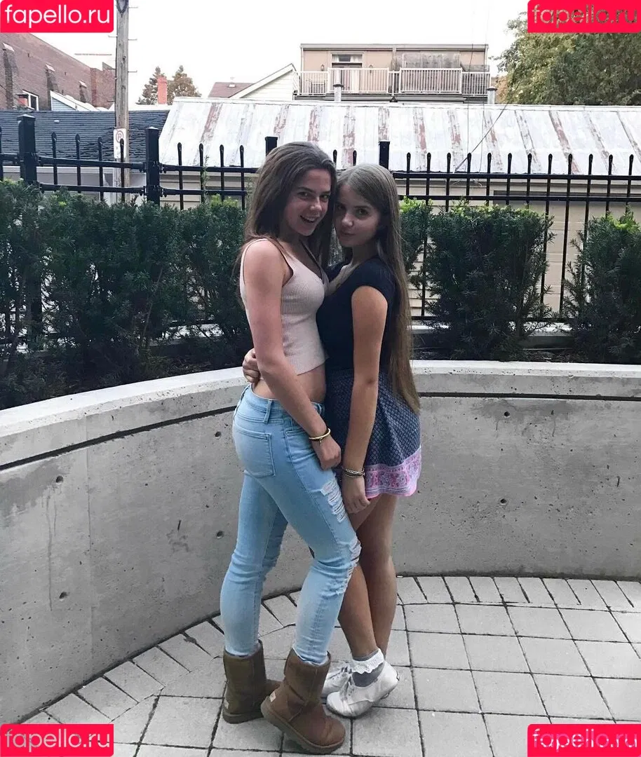Elizabeth M Onlyfans Photo Gallery 