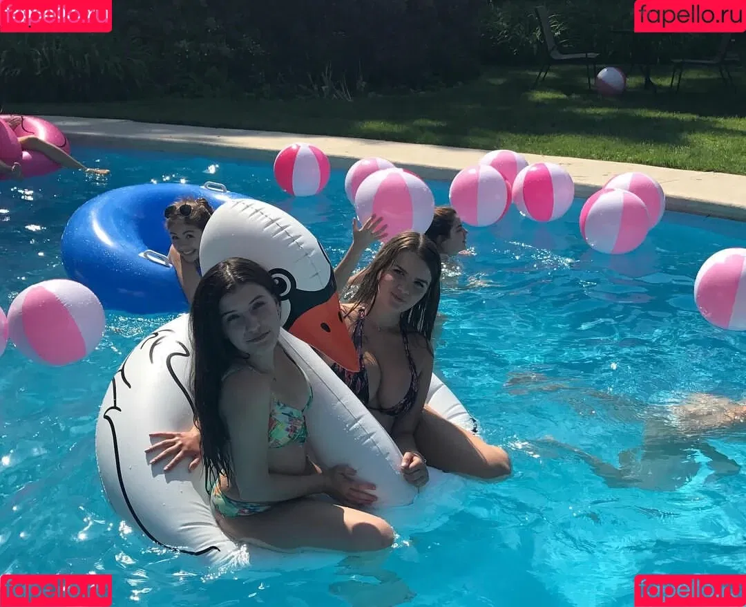 Elizabeth M Onlyfans Photo Gallery 