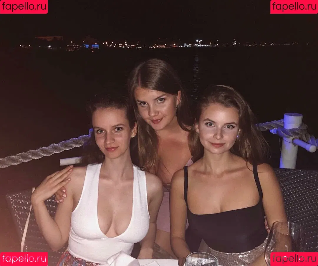Elizabeth M Onlyfans Photo Gallery 