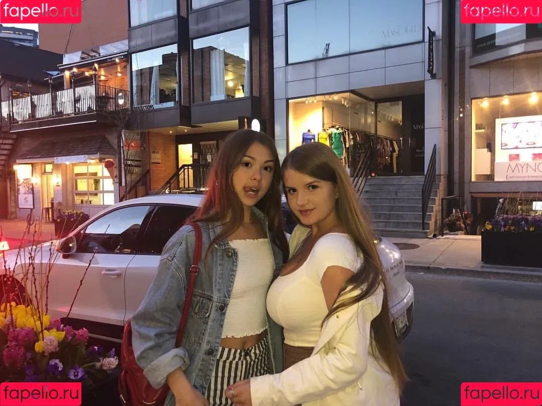 Elizabeth M Onlyfans Photo Gallery 