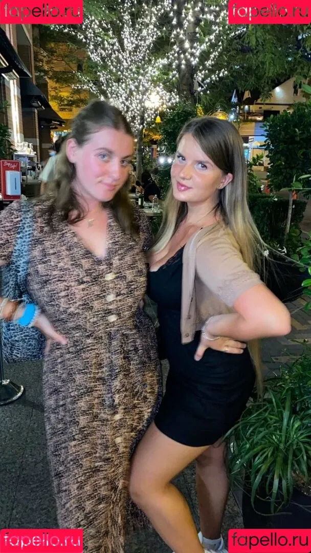 Elizabeth M Onlyfans Photo Gallery 