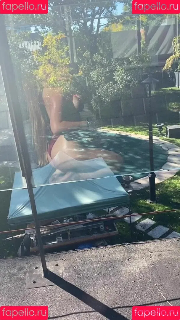Elizabeth M Onlyfans Photo Gallery 