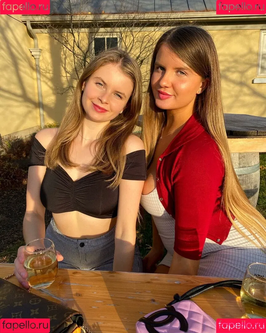 Elizabeth M Onlyfans Photo Gallery 