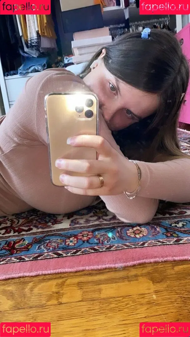 Elizabeth M Onlyfans Photo Gallery 