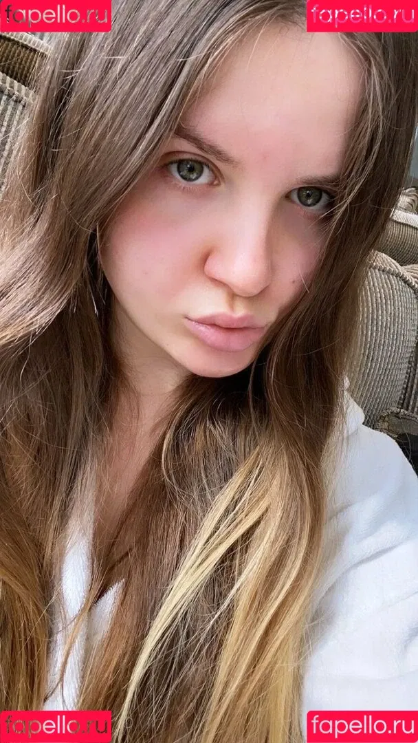 Elizabeth M Onlyfans Photo Gallery 