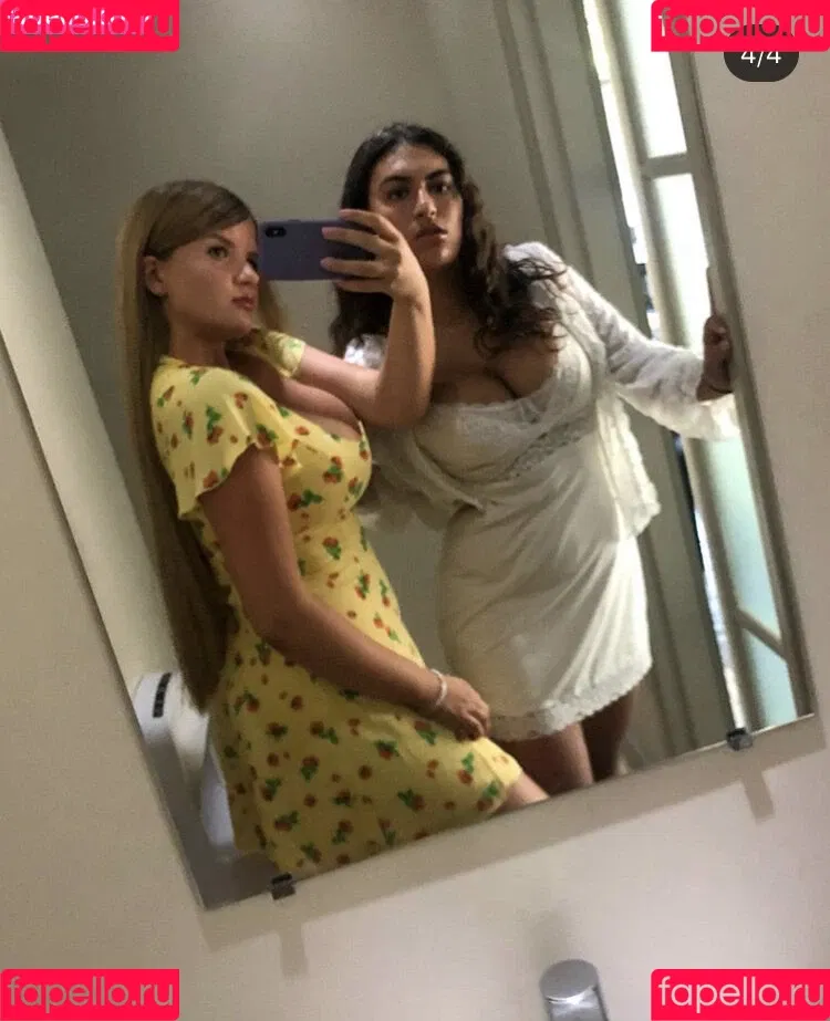 Elizabeth M Onlyfans Photo Gallery 