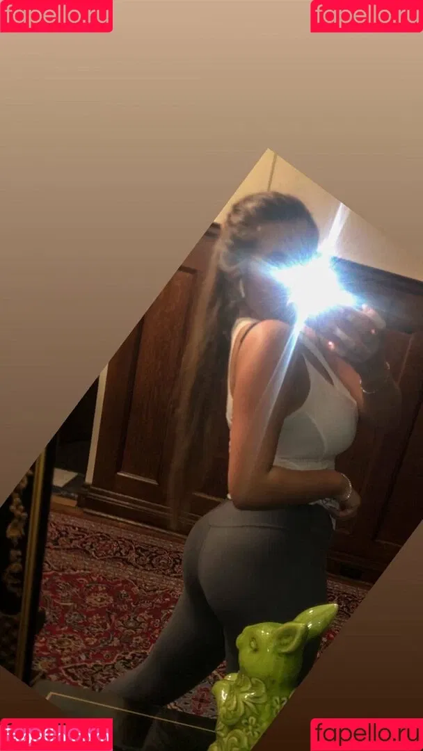 Elizabeth M Onlyfans Photo Gallery 