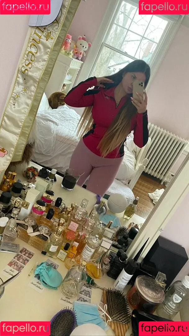 Elizabeth M Onlyfans Photo Gallery 