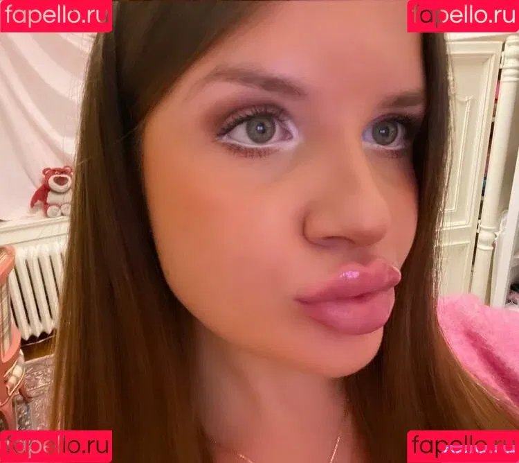 Elizabeth M Onlyfans Photo Gallery 