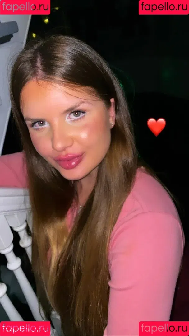 Elizabeth M Onlyfans Photo Gallery 