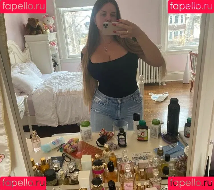Elizabeth M Onlyfans Photo Gallery 