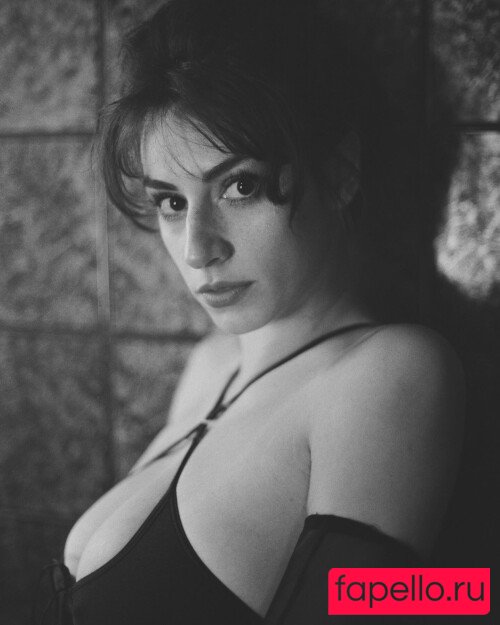 Isa Reda / isareda / queenreda Nude Onlyfans Photo 44