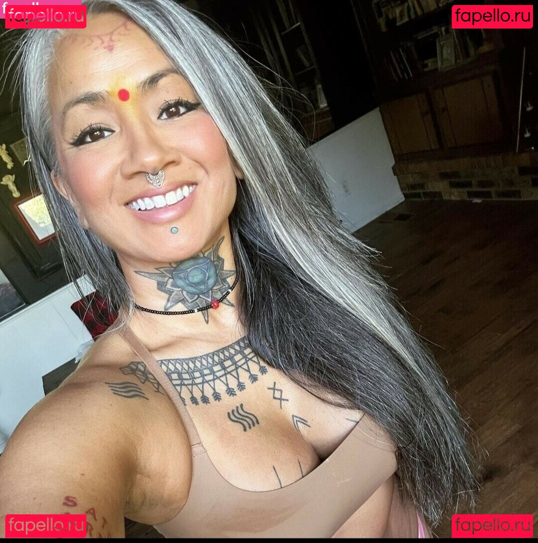 Polly Behringer / thegreybadass / thegreysvip Onlyfans Photo Gallery 