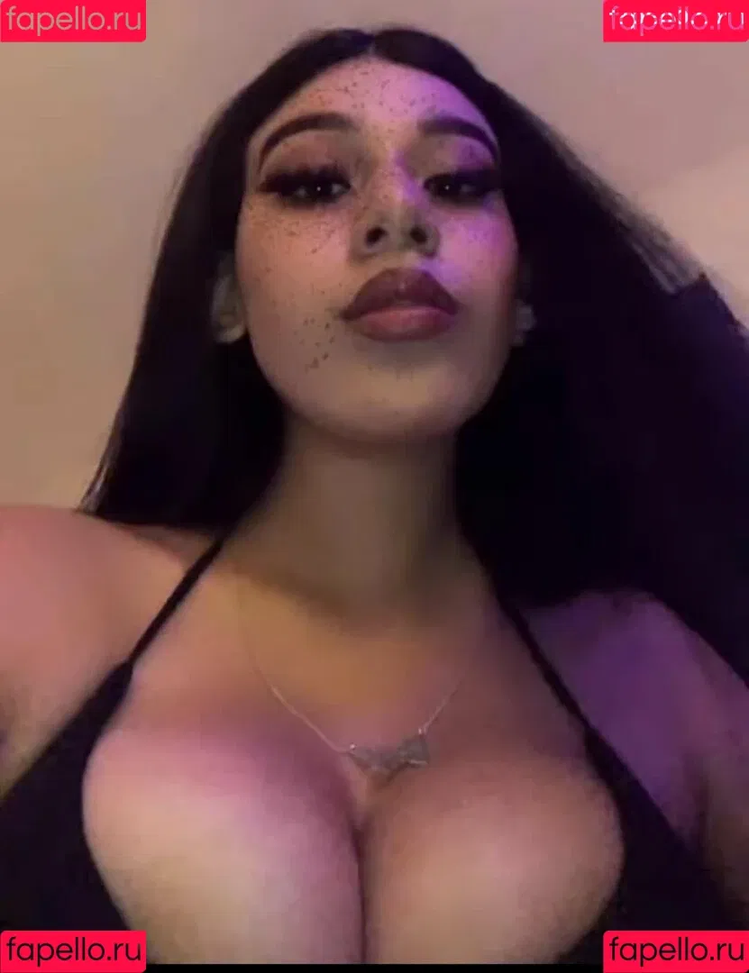 amywinos10 Onlyfans Photo Gallery 