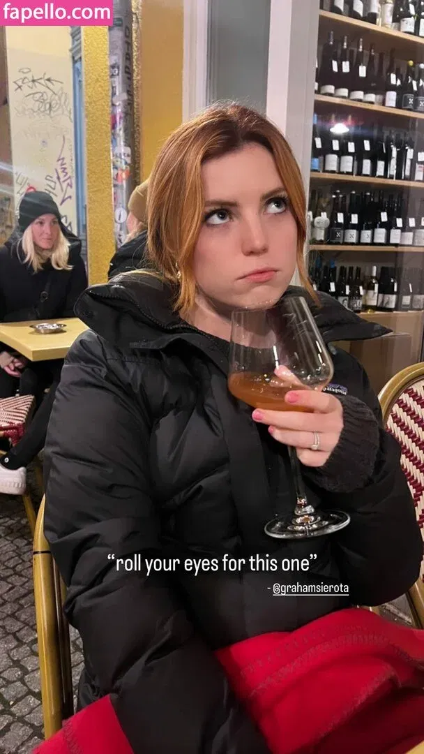 Sydney Sierota Onlyfans Photo Gallery 