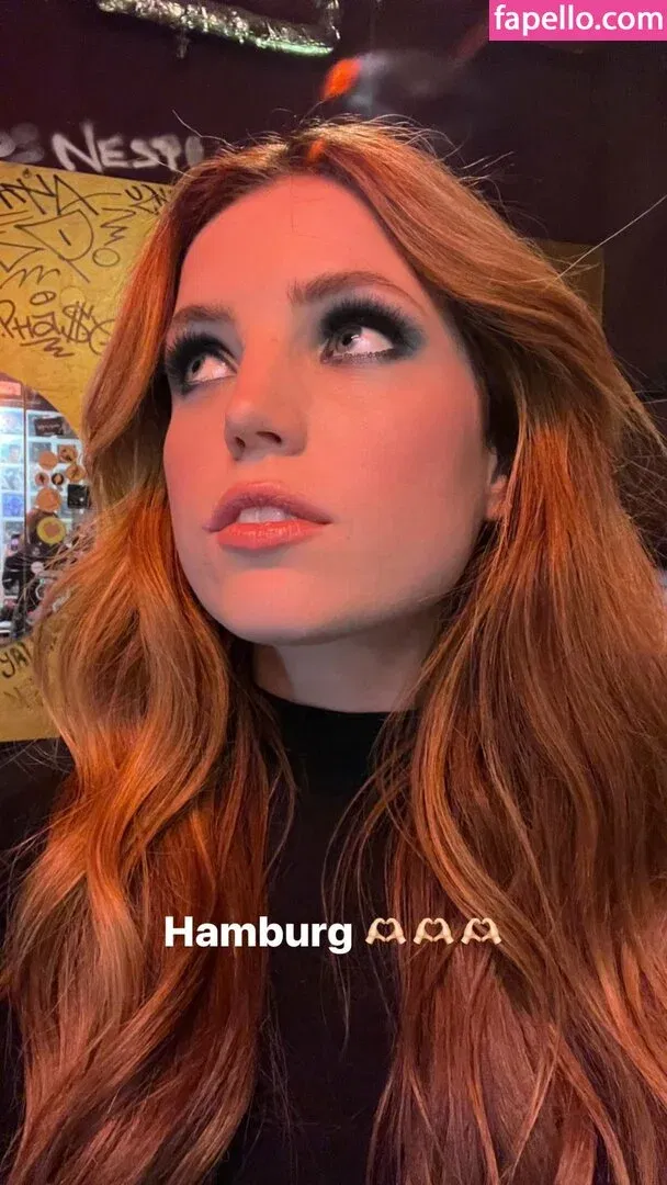 Sydney Sierota Onlyfans Photo Gallery 