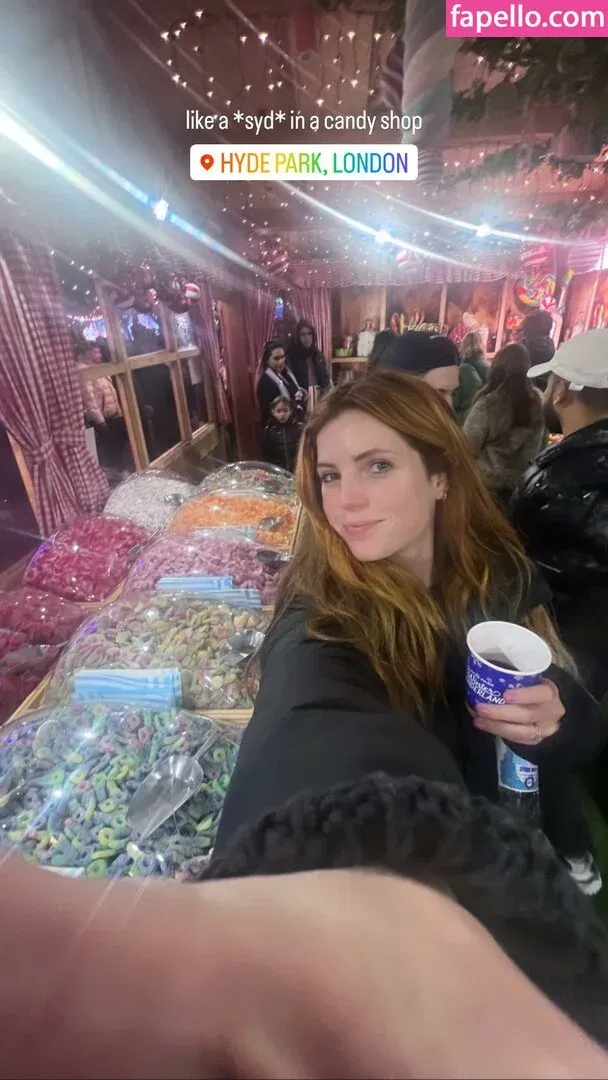 Sydney Sierota Onlyfans Photo Gallery 