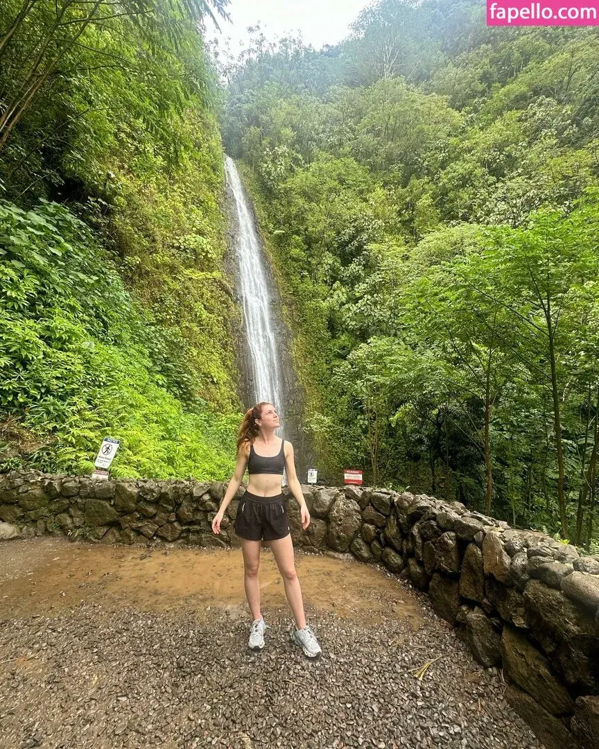 Sydney Sierota Onlyfans Photo Gallery 